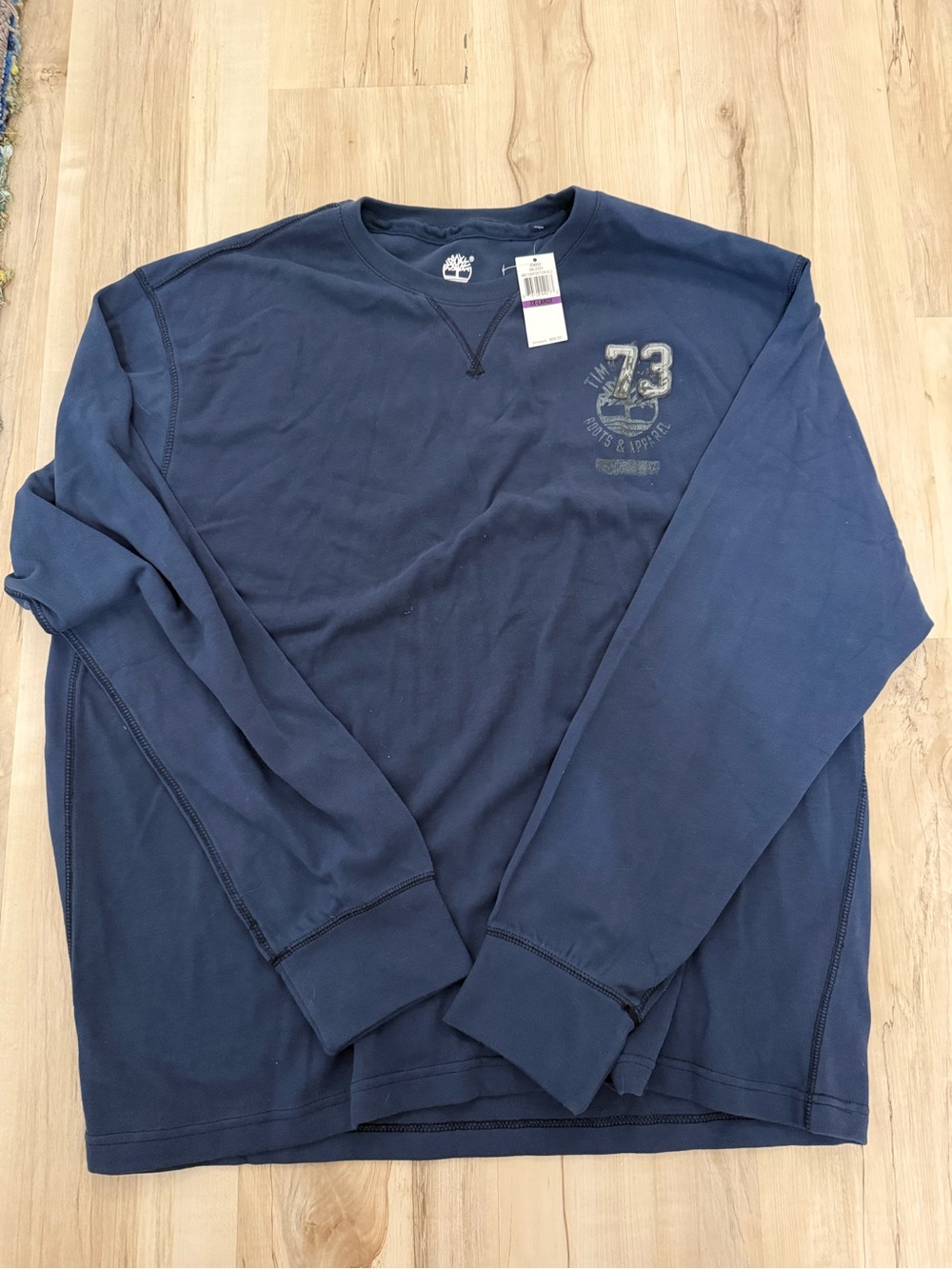 Timberland Men's Navy Blue Crewneck Sweatshirt with Chest Graphic